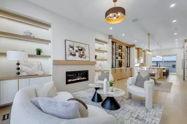 Calgary, AB T2M 1K1,631 21 AVE NW