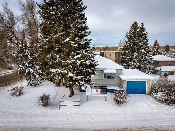 Calgary, AB T2T 5A9,2645 21 ST SW