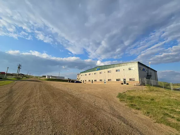 Peace River, AB T8S 1S4,8703 75 ST