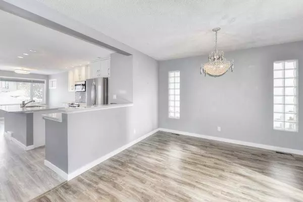 Calgary, AB T2T 1R7,2206 30 AVE SW