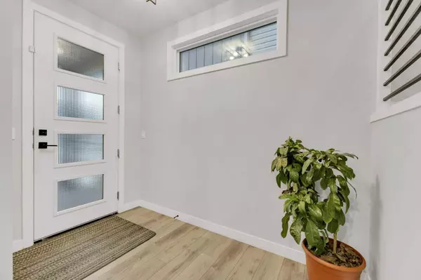 Sylvan Lake, AB T4S 0V8,119 Crestview BLVD