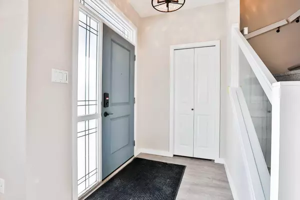 Lethbridge, AB T1H 7G6,870 Greywolf RUN N