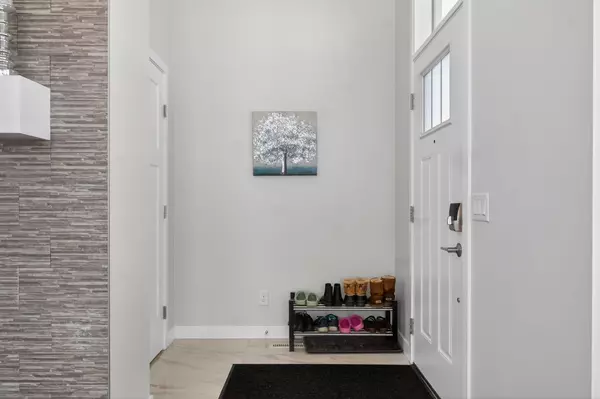 Calgary, AB T2X 4T5,109 Legacy Glen PT SE