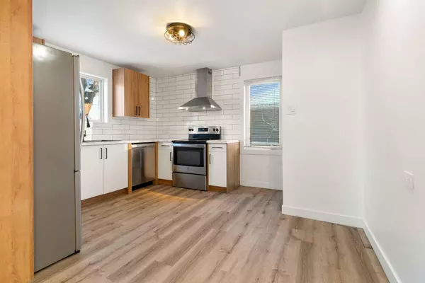 Grande Prairie, AB T8V0J1,10117 92 AVE