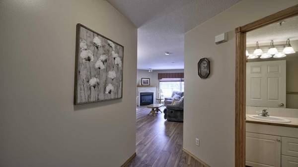 Calgary, AB T3K 5K8,728 Country Hills RD NW #211
