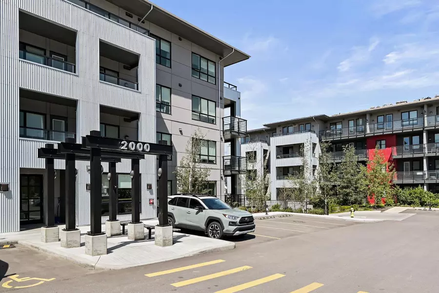 350 Livingston Common NE #2115, Calgary, AB T3P1M5