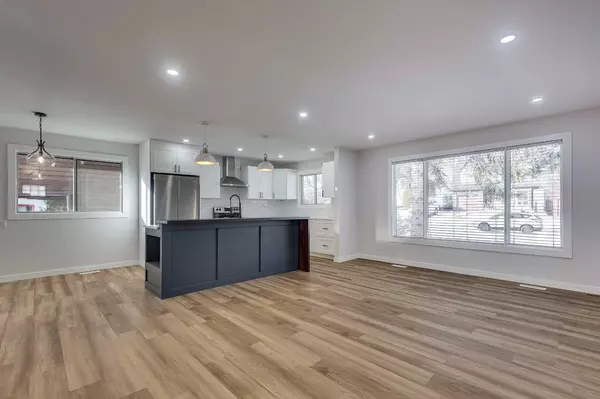 Red Deer, AB T4P2M4,107 Greig DR