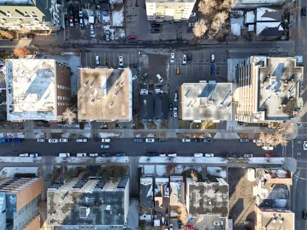 Calgary, AB T3C 0V9,1218 14 AVE SW