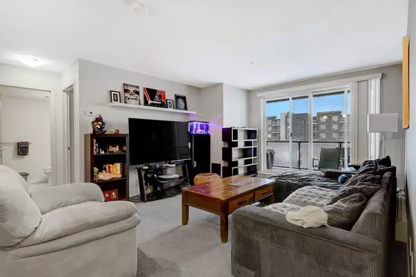 Grande Prairie, AB T8X 0A1,9120 96 AVE #206