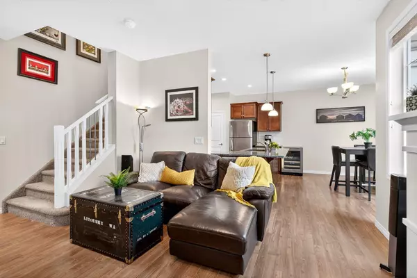 Airdrie, AB T4B 0W3,1001 8 ST NW #2002