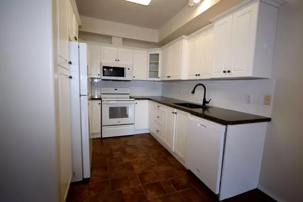 Red Deer, AB T4N 7B9,4512 52 AVE #123