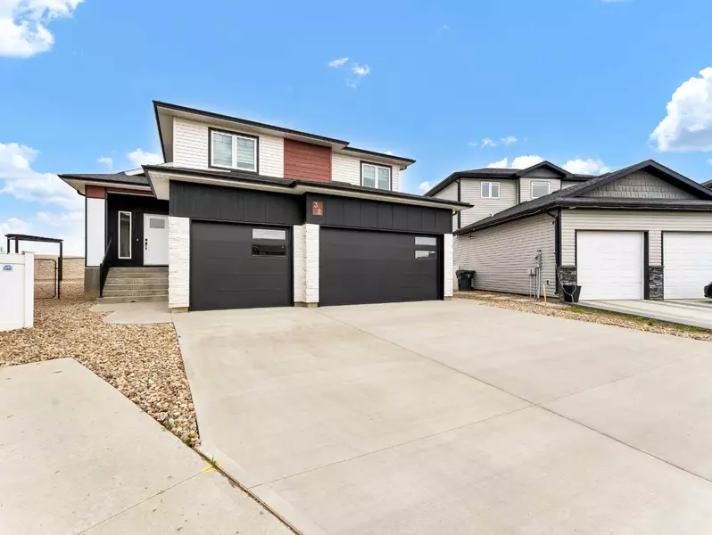 32 Somerside WAY SE, Medicine Hat, AB T1B 0M1