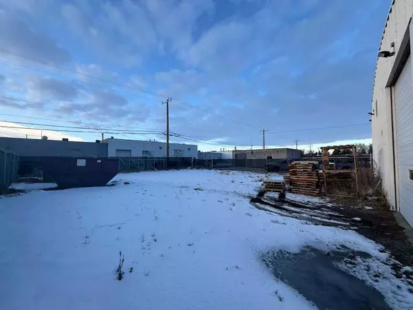 Lethbridge, AB T1H 2C7,426 10 ST N