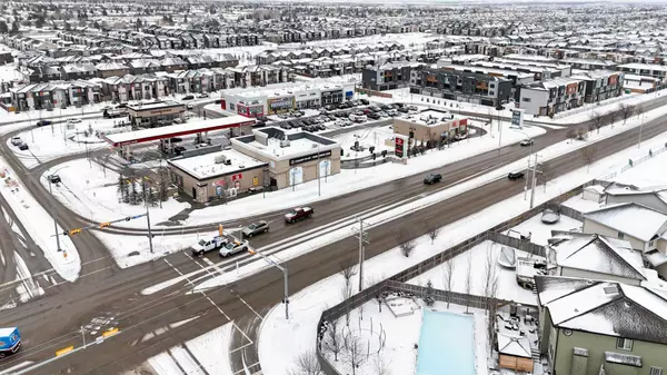 Airdrie, AB T4B 3C5,760 Railway Gate SW #204