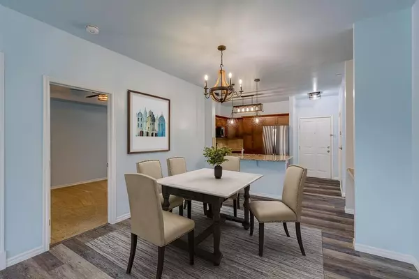 Airdrie, AB T4A 0J3,4 Kingsland Close SE #2203