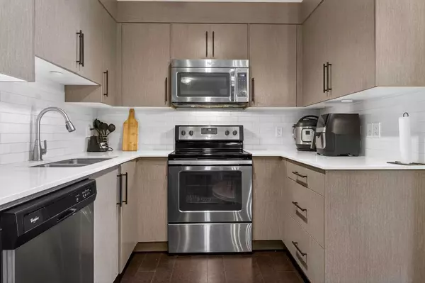 Calgary, AB T3N 0P5,302 Skyview Ranch DR NE #4403