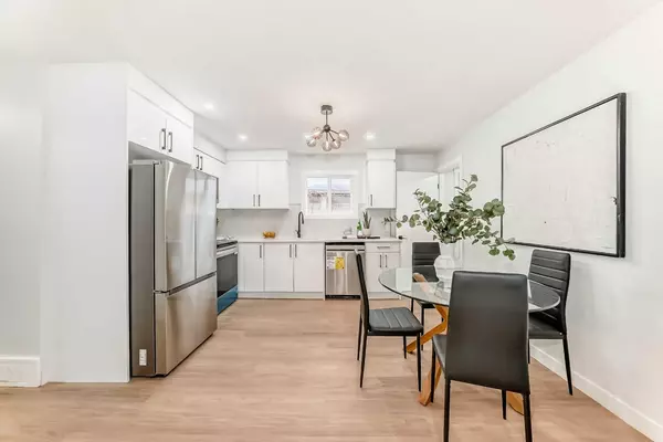 Calgary, AB T2A 1A5,902 35 ST SE