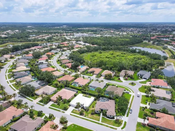 Sarasota, FL 34238,5106 FAR OAK CIR