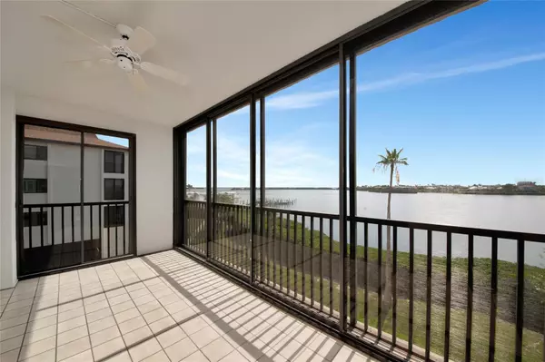 Longboat Key, FL 34228,3630 GULF OF MEXICO DR #202