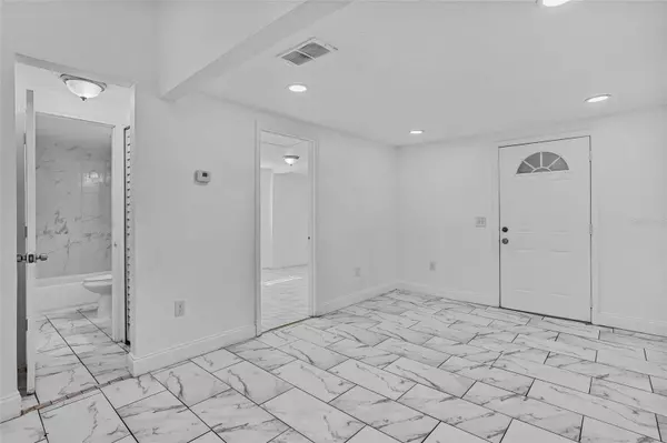 Sanford, FL 32771,906 CELERY AVE