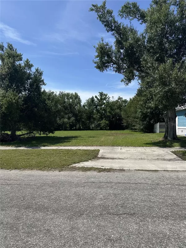 Punta Gorda, FL 33950,413 E HENRY ST