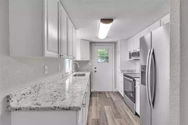 Umatilla, FL 32784,90 S ORANGE AVE