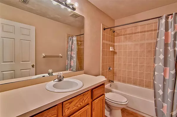 Gainesville, FL 32606,2631 NW 104TH CT #C
