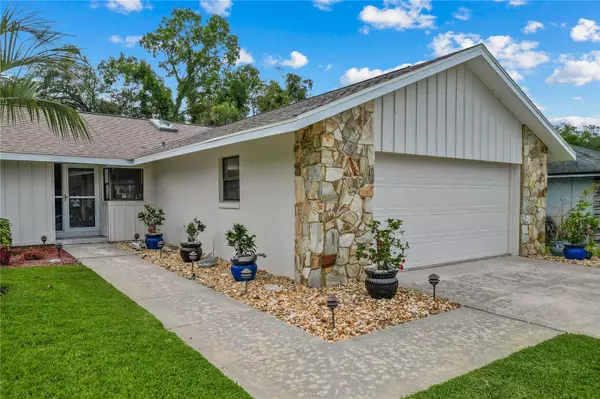 Apopka, FL 32712,420 GARTH CT