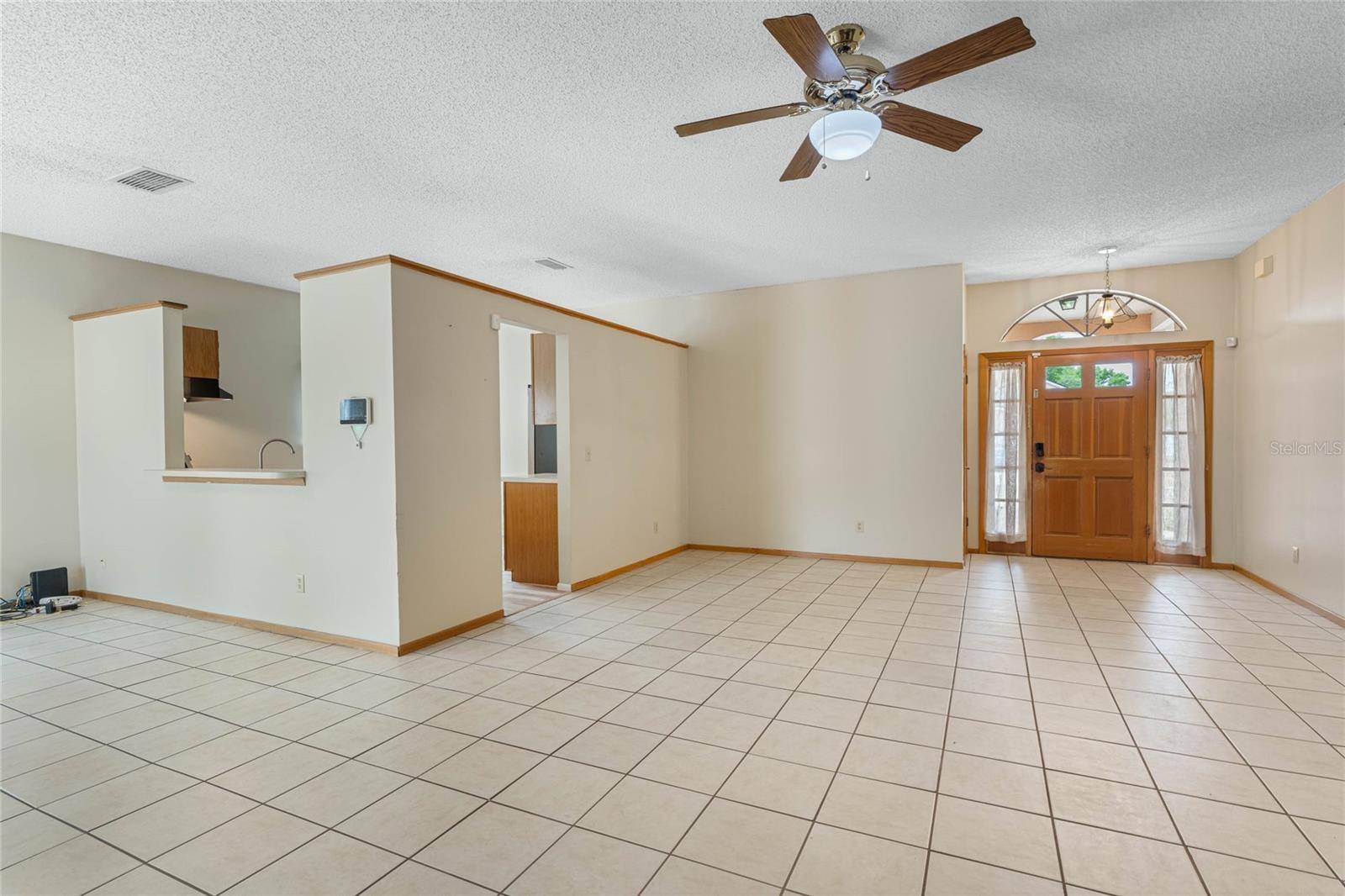 Apopka, FL 32703,2051 PERNOD CT