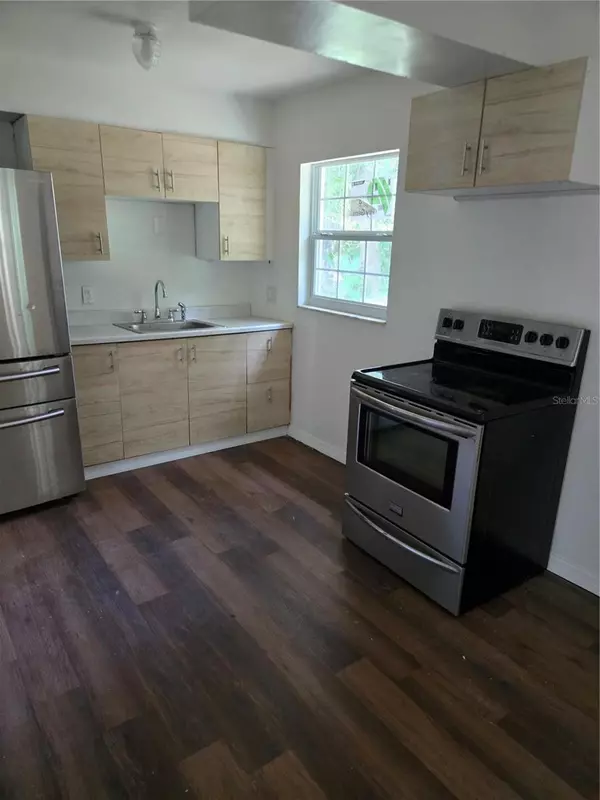 Apopka, FL 32703,218 E 11TH ST