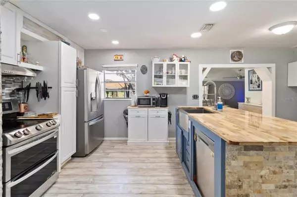 Apopka, FL 32712,328 LONGHORN DR