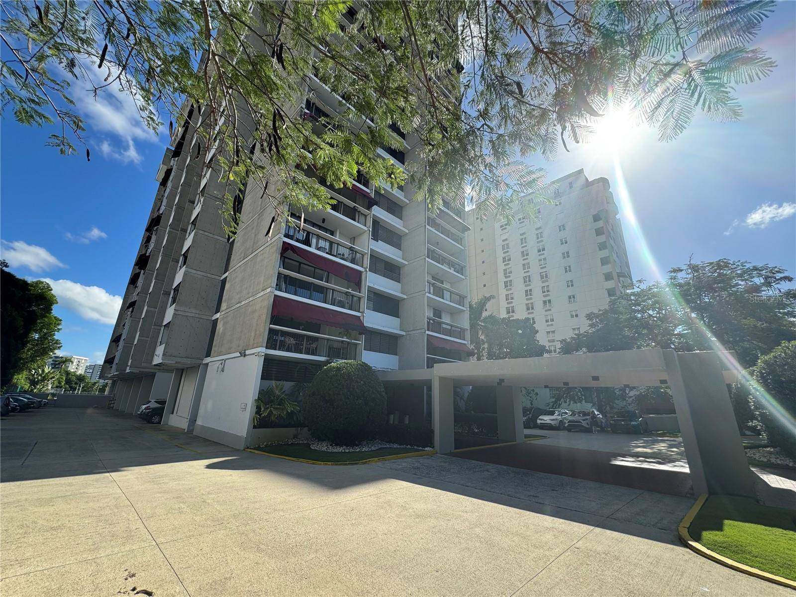 Guaynabo, PR 00966,229 PR-2 / VILLA CAPARRA EXECUTIVE #15-G/H
