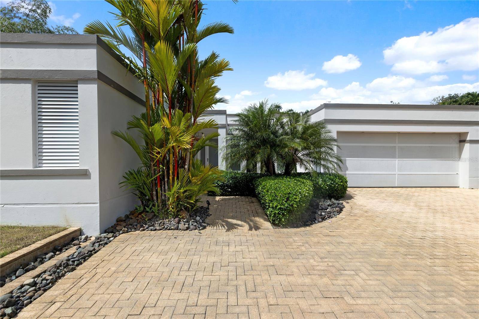 4 St VILLA MERCEDES II #F11, Guaynabo, PR 00970