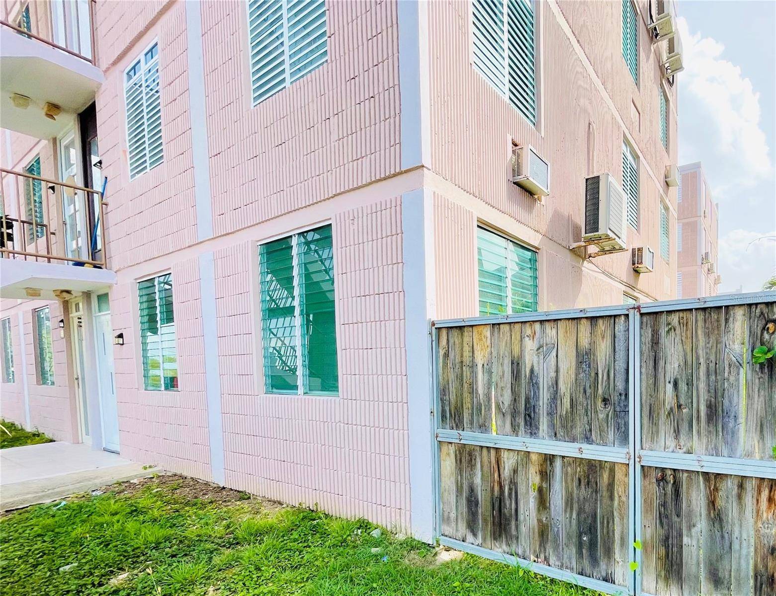 Ponce, PR 00780,. MONTE MAR APARTMENTS #120