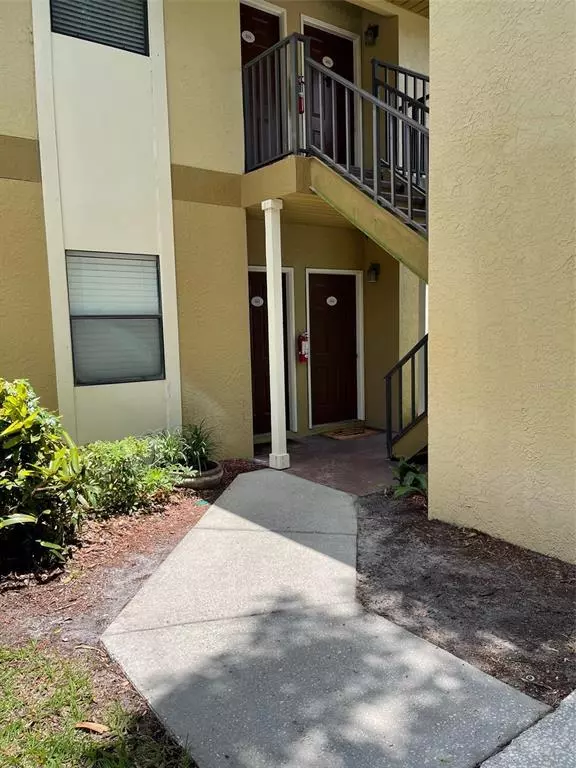 Largo, FL 33773,12261 SAILWINDS DR #102