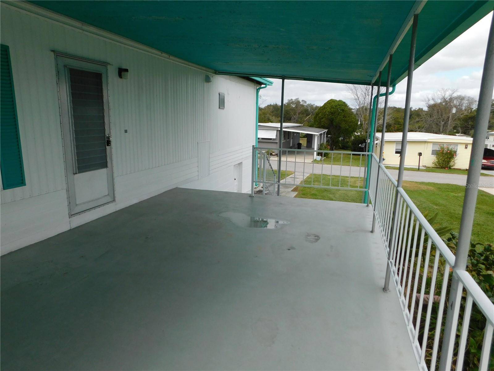 Zephyrhills, FL 33542,37742 NEWAL AVE