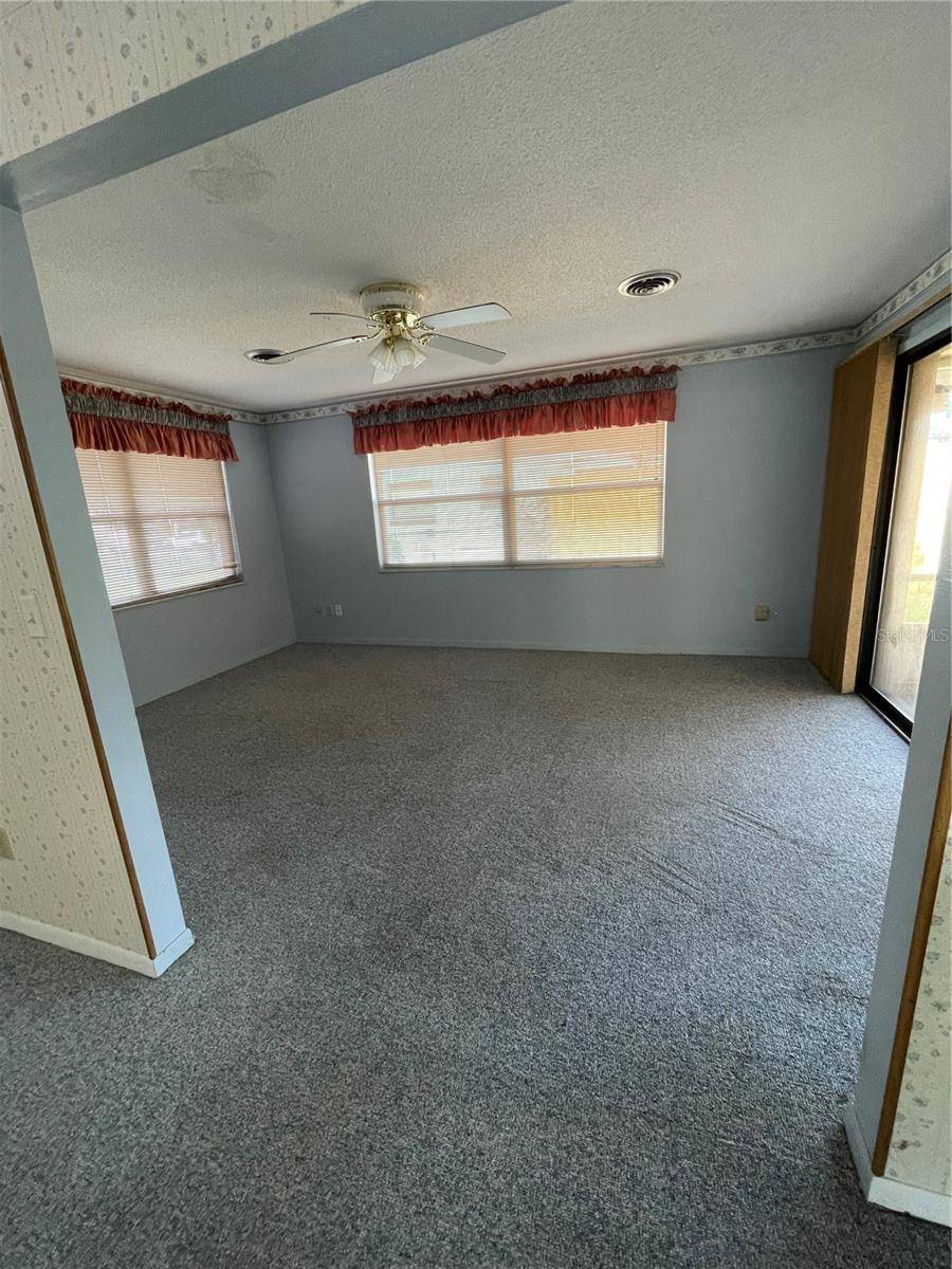 Zephyrhills, FL 33542,39127 7TH AVE