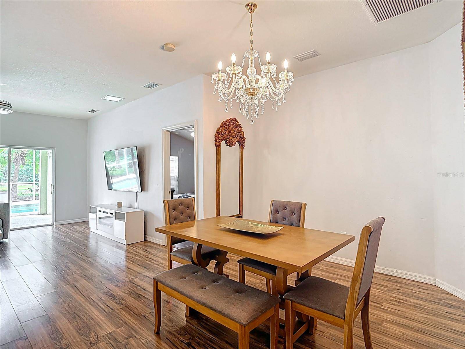 Zephyrhills, FL 33541,5526 BRADDOCK DR