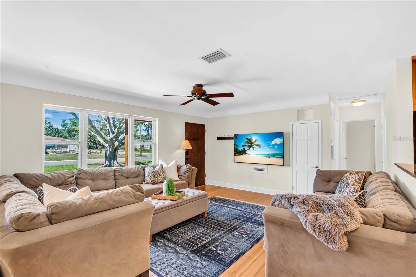 St Petersburg, FL 33705,700 66TH AVE S