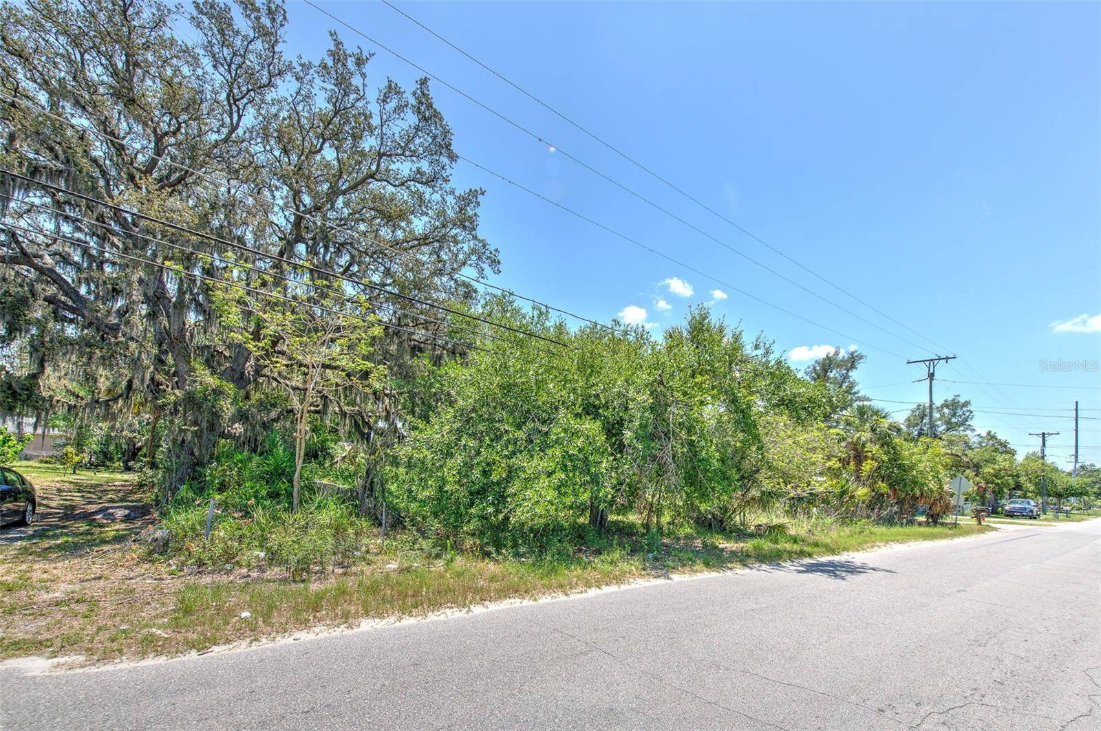 Wimauma, FL 33598,406 RAILROAD ST