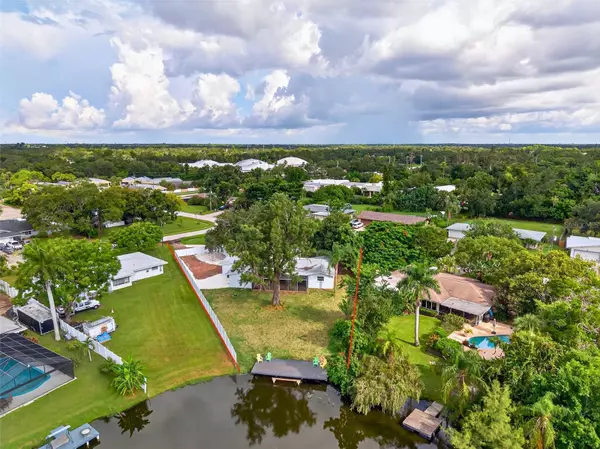 Sarasota, FL 34232,4422 N LAKE DR