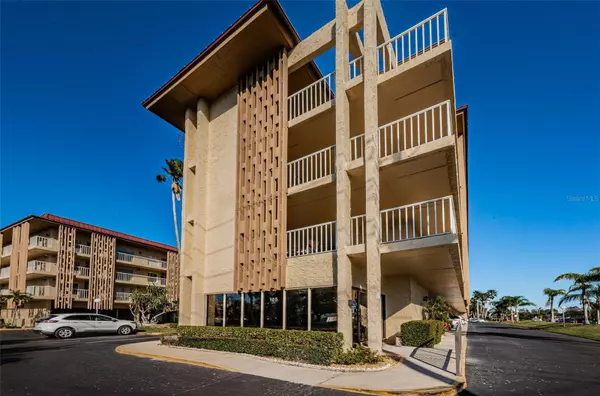 Clearwater Beach, FL 33767,105 ISLAND WAY #147