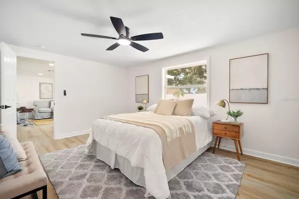 Seminole, FL 33772,11206 GOLDEN RIDGE DR