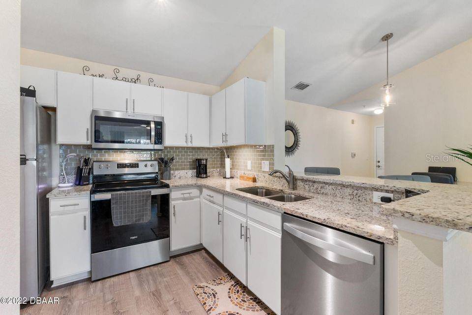 Port Orange, FL 32127,940 VILLAGE TRL #2-308