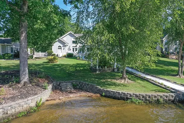 Cross Hill, SC 29332,88 Summerset Point Dr