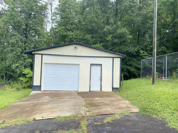 Moore, SC 29369-961,118 Woodruff Lane