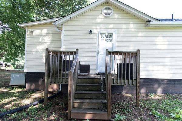 Wellford, SC 29385,462 Foster Road