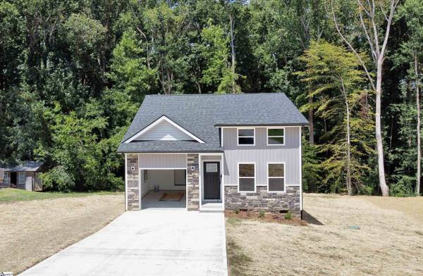 148 Shady Lane Dr, Wellford, SC 29385