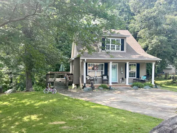 128 Shining Rock CT, Boiling Springs, SC 29319