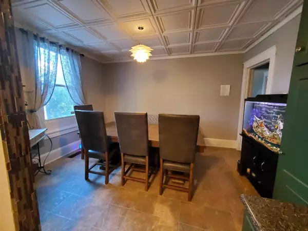 Laurens, SC 29360,61 Scott ST